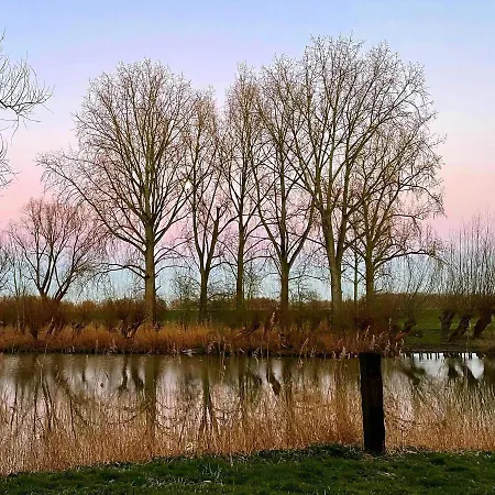 Op De Linge Bed & Breakfast